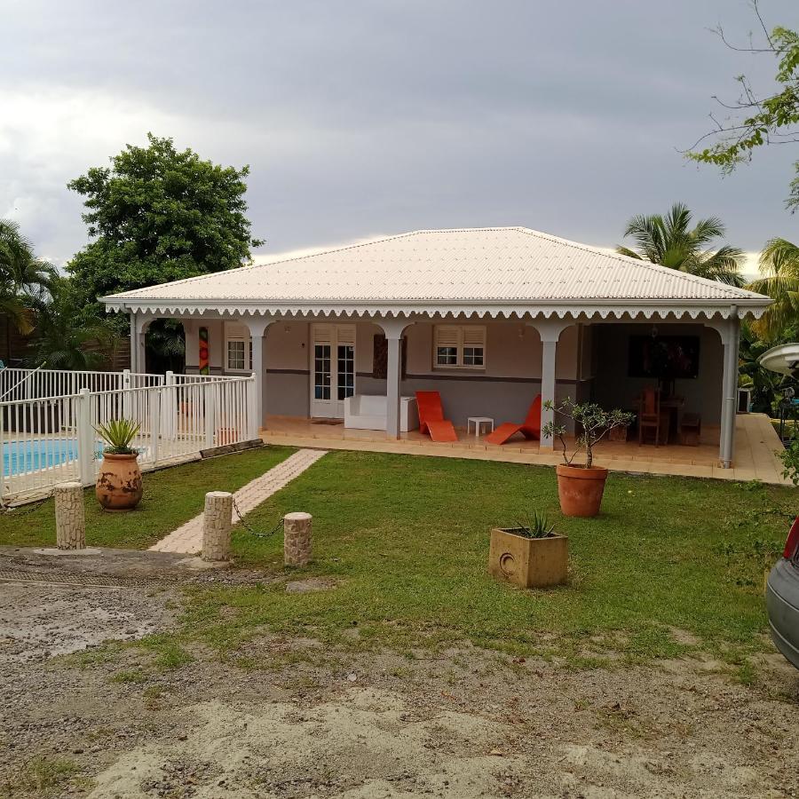 Villa Emmanuel Le Plaisir Des Vacances Сент-Люс Экстерьер фото