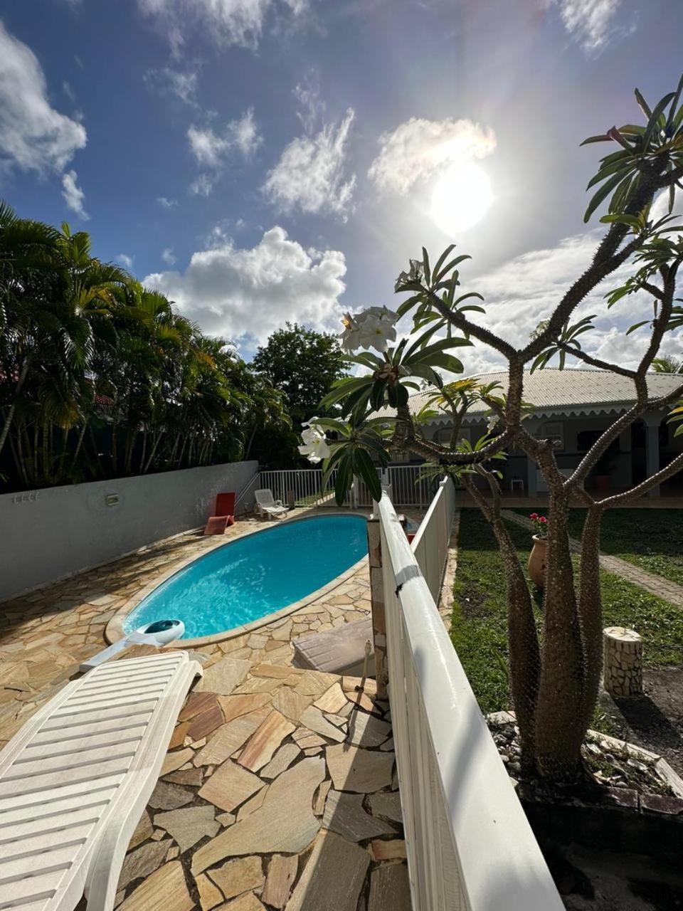 Villa Emmanuel Le Plaisir Des Vacances Сент-Люс Экстерьер фото